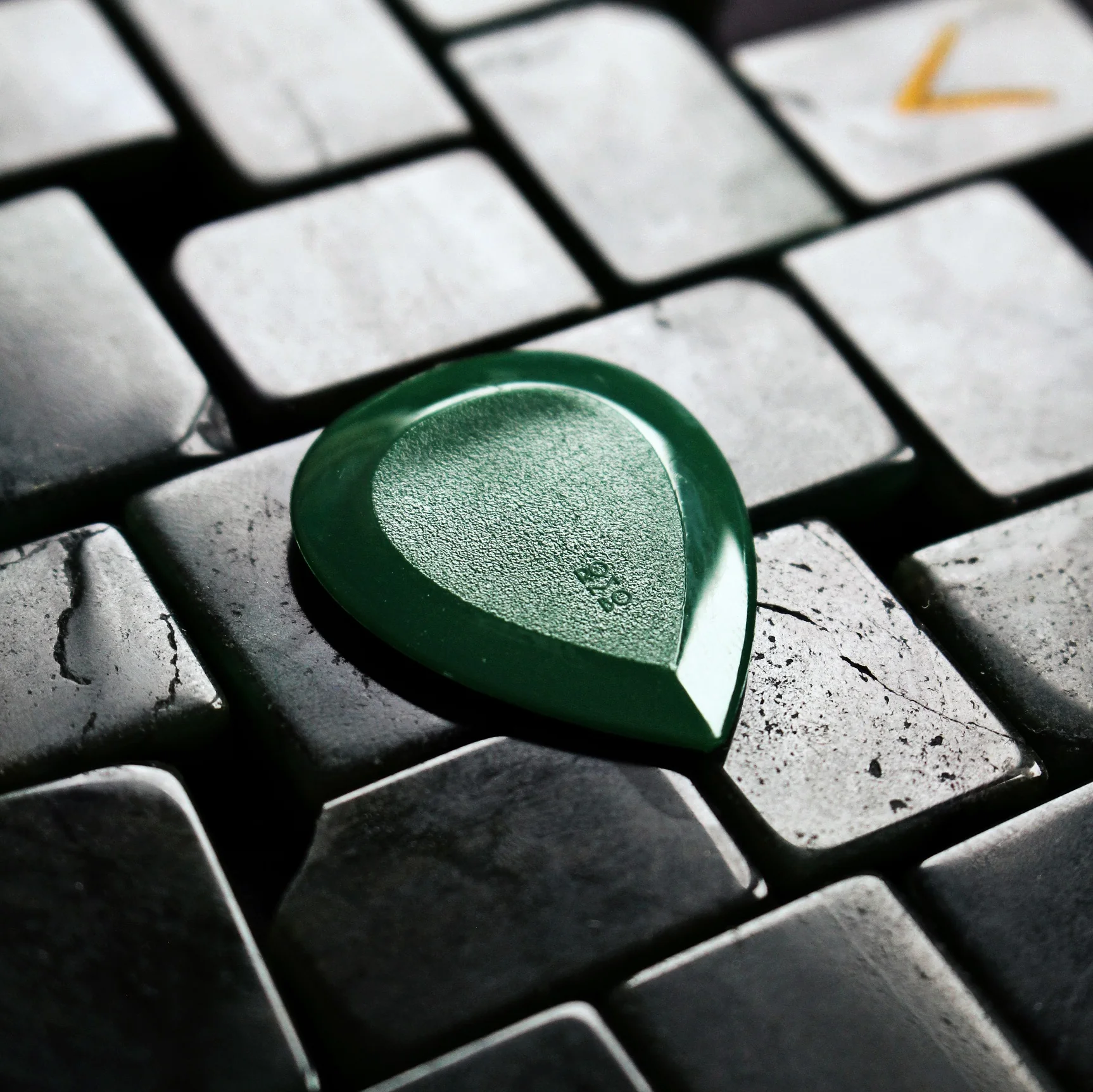 Guitar Pick Set Rombo Jade Special Edition - Emerald Green (4 Guitar Picks) - 2,3 mm - Image 5